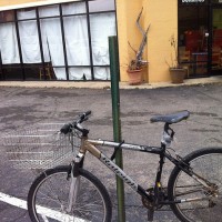 00 bicycle badly locked